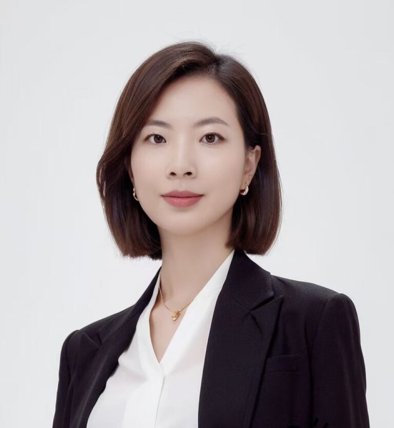 Julie Zhu